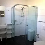 Luxury In Der Alten Schule